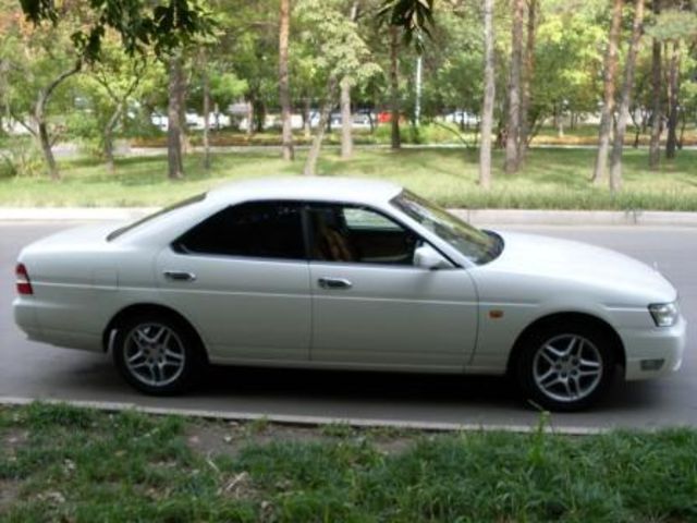 2002 Nissan Laurel