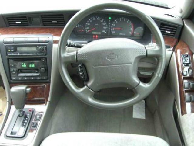 2002 Nissan Laurel