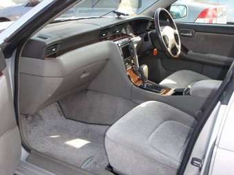 2002 Nissan Laurel Photos