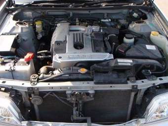2002 Nissan Laurel Images
