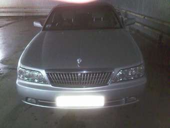 2002 Nissan Laurel Pictures