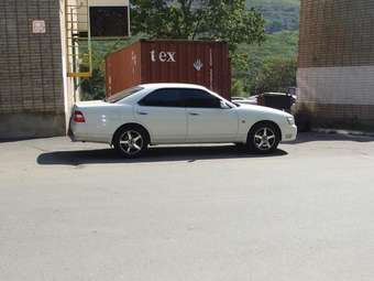 2002 Nissan Laurel Pictures