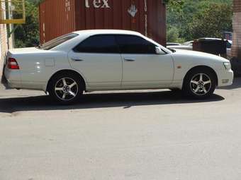 2002 Nissan Laurel Pics