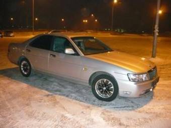 2002 Nissan Laurel Pictures