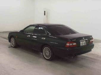 2002 Nissan Laurel Pics