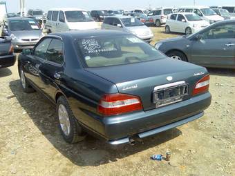 2002 Nissan Laurel Photos