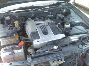 2002 Nissan Laurel Pictures
