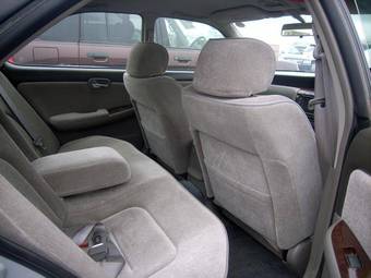 2002 Nissan Laurel Pics