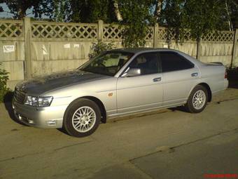 2002 Nissan Laurel Pictures