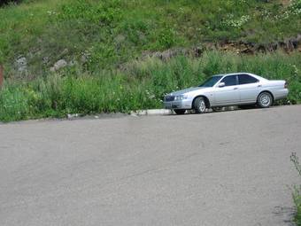 2002 Nissan Laurel Pics