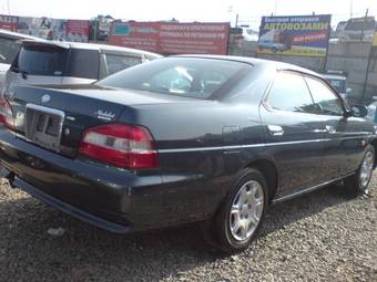 2002 Nissan Laurel Photos