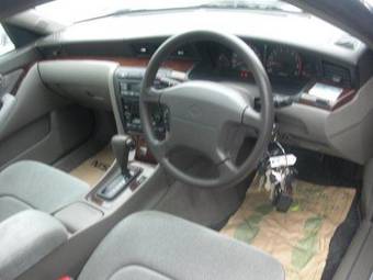 2002 Nissan Laurel Pictures