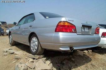 2002 Nissan Laurel Photos