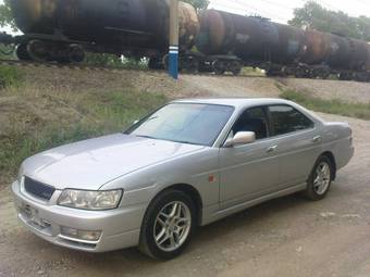 2002 Nissan Laurel Pictures