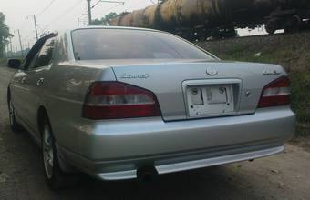 2002 Nissan Laurel Photos