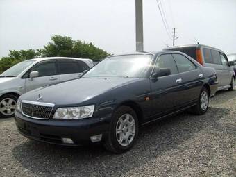 2002 Nissan Laurel Images