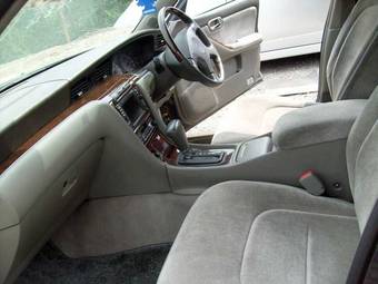 2002 Nissan Laurel Pics