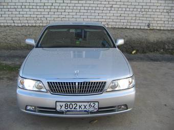 2002 Nissan Laurel Pictures