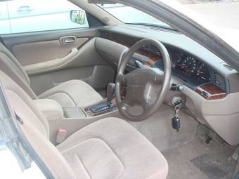 2002 Nissan Laurel Photos