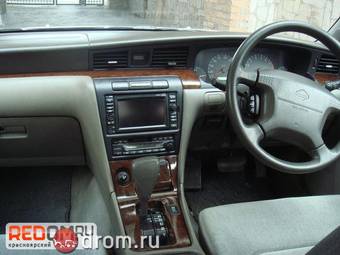 2002 Nissan Laurel Pictures