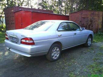 2002 Nissan Laurel Photos