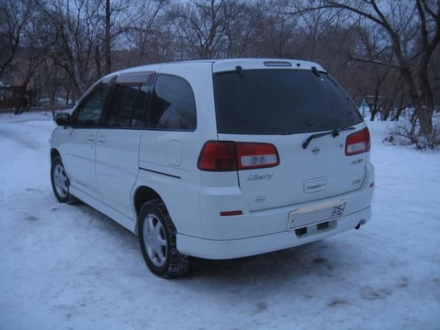 1999 Nissan Liberty