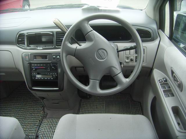 1999 Nissan Liberty Pictures