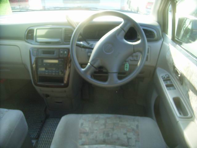 1999 Nissan Liberty Pictures