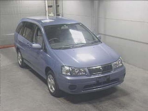 1999 Nissan Liberty Photos