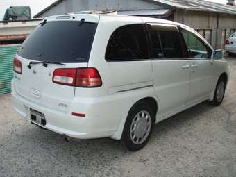 1999 Nissan Liberty Photos