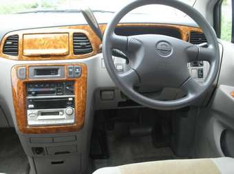 1999 Nissan Liberty Photos