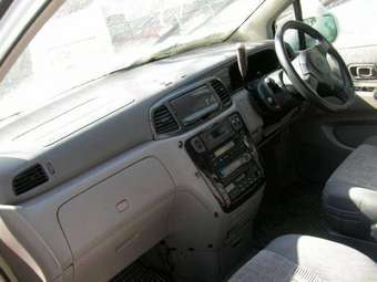 1999 Nissan Liberty Photos