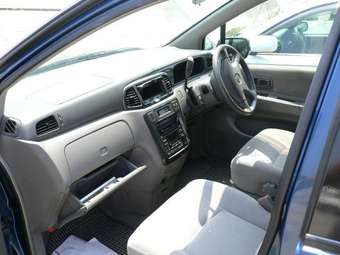 1999 Nissan Liberty Pictures