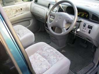 1999 Nissan Liberty Pictures