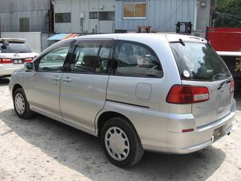 1999 Nissan Liberty Pictures