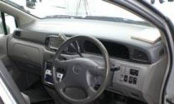 1999 Nissan Liberty Pictures