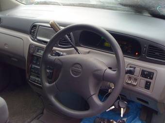 1999 Nissan Liberty Photos