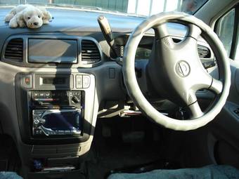 1999 Nissan Liberty Pictures