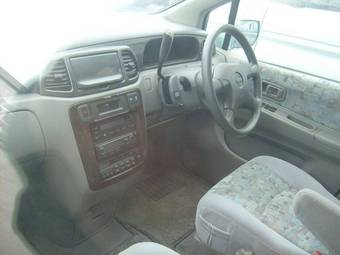 1999 Nissan Liberty Pictures