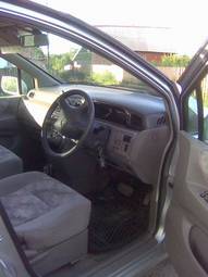 1999 Nissan Liberty Pictures