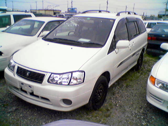 2000 Nissan Liberty