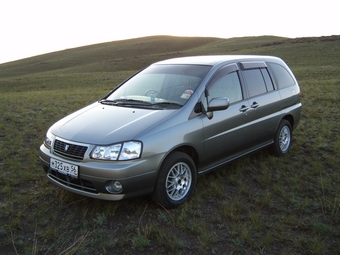 2000 Nissan Liberty