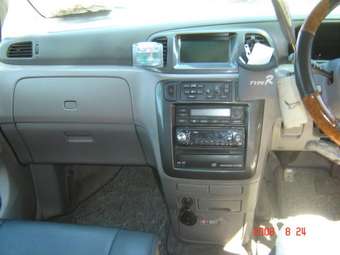 2000 Nissan Liberty