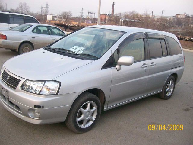 2000 Nissan Liberty