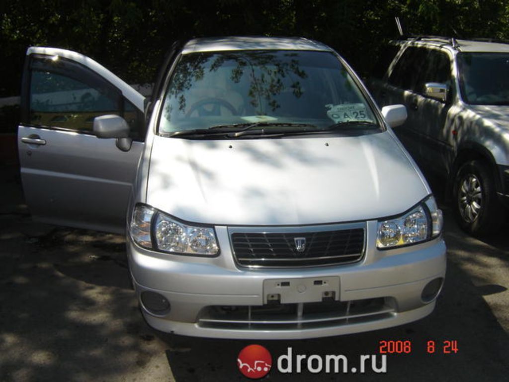 2000 Nissan Liberty