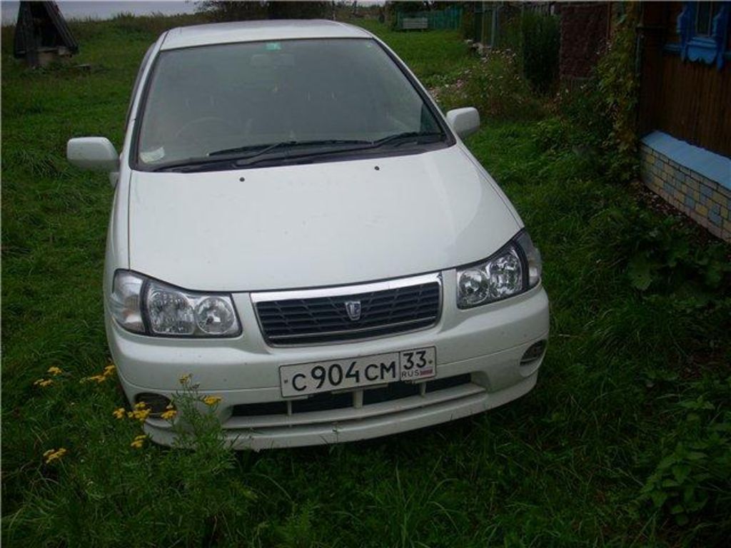 2000 Nissan Liberty