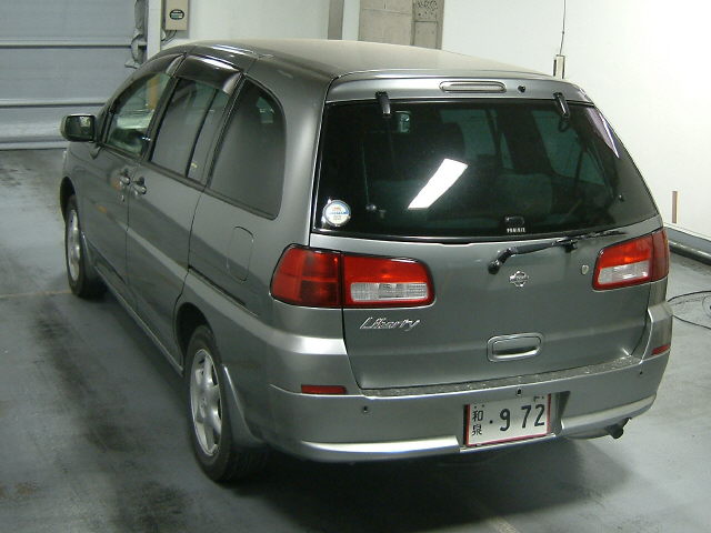 2000 Nissan Liberty Pictures