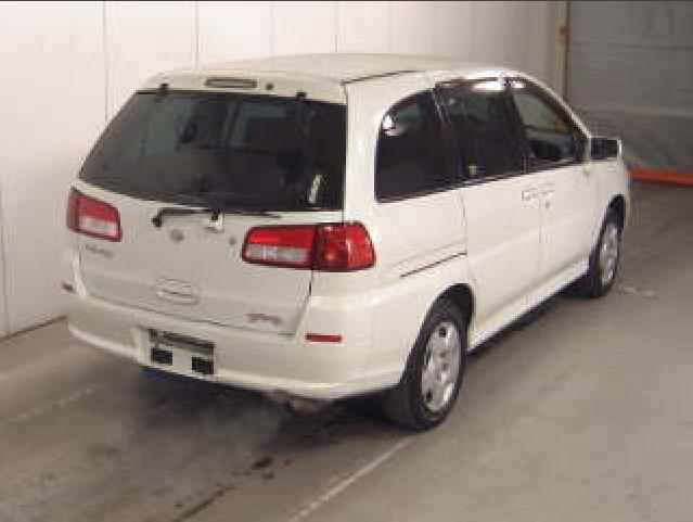 2000 Nissan Liberty Images
