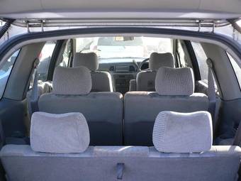 2000 Nissan Liberty Images