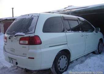 2000 Nissan Liberty Pictures